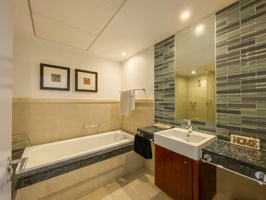 To Let 2 Bedroom Property for Rent in Foreshore Western Cape